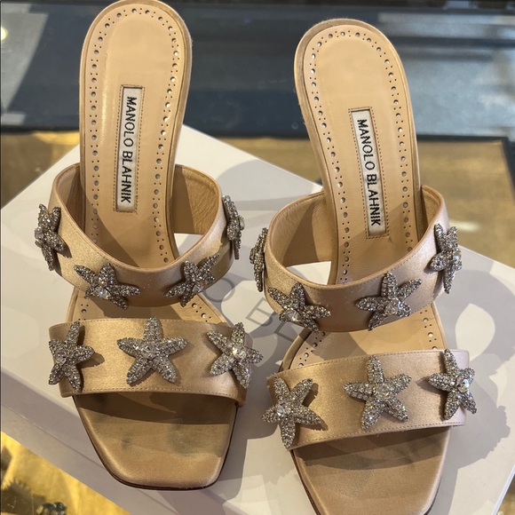 Manolo Blahnik Nude Star Embellished Heels - Picture 2 of 4